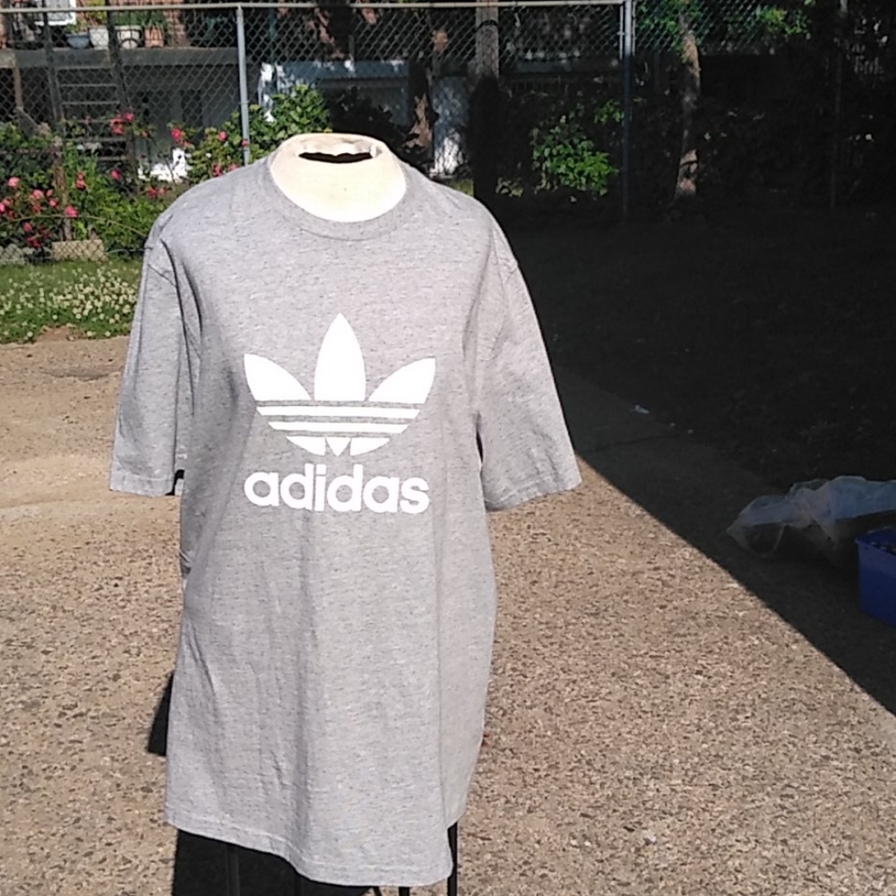 Adidas T- shirt brand new without tag - Picture 1 of 4